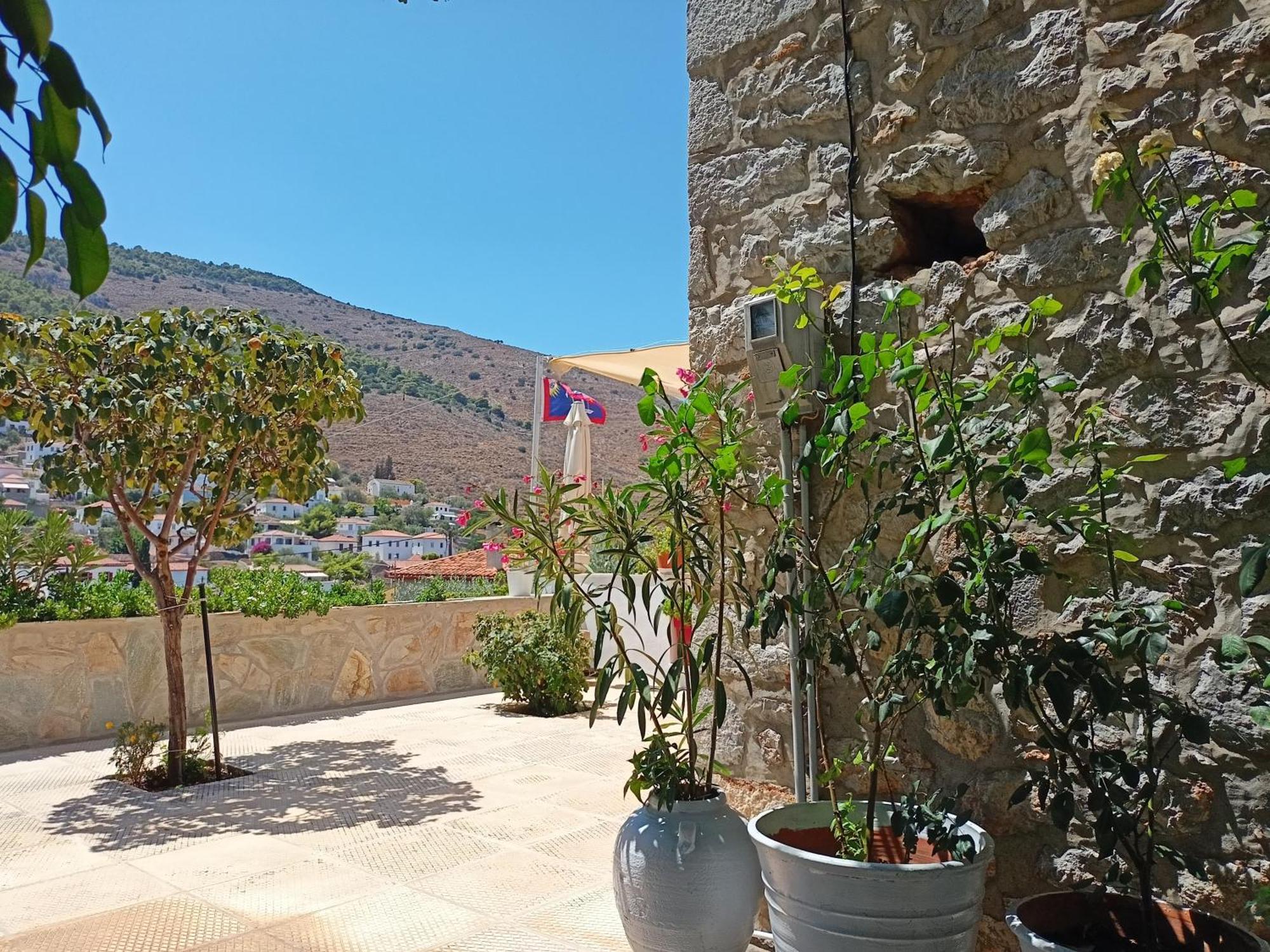Smaragdas Paradise Hydra  Exterior photo